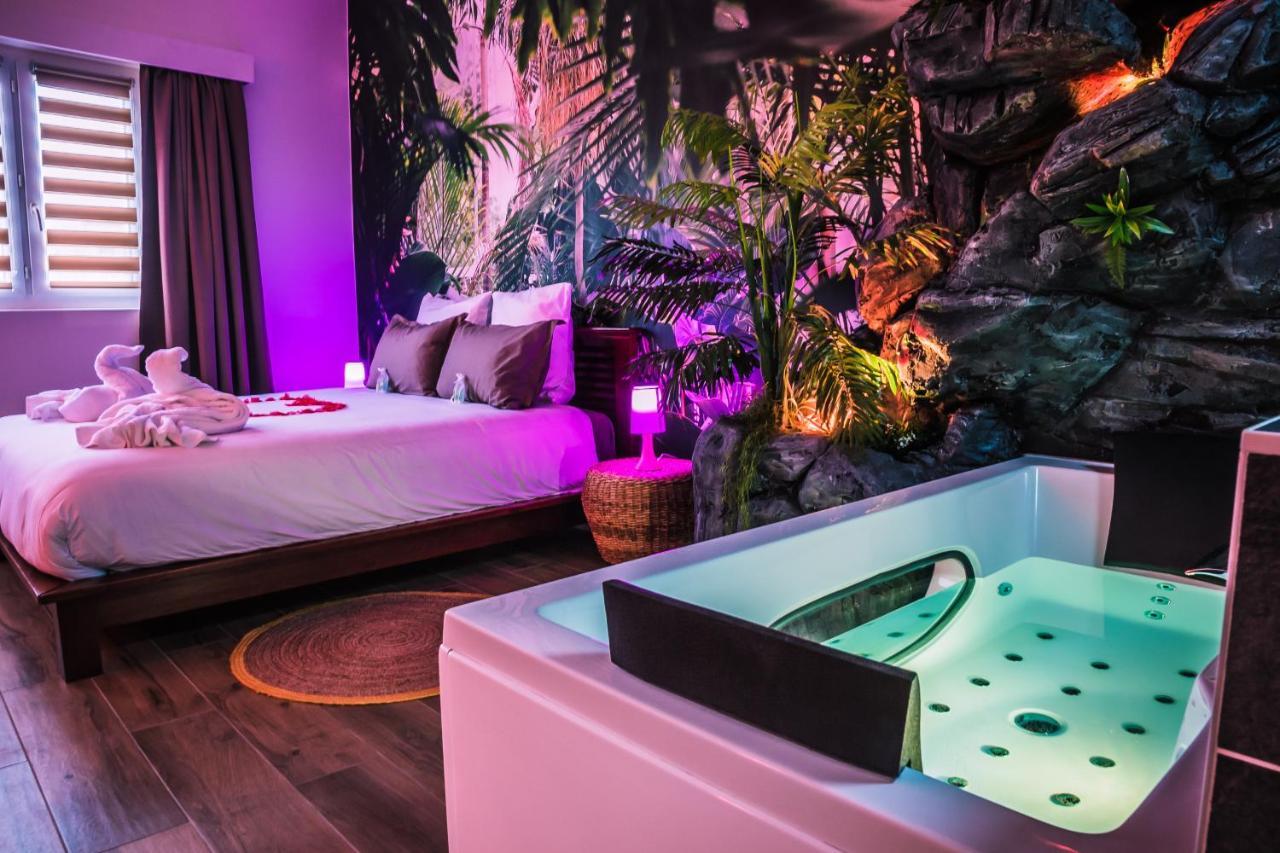Secret Suite "Jungle" - Jacuzzi Privatif - Gare Rer C - Proche Paris 奥尔日河畔布雷蒂尼 外观 照片