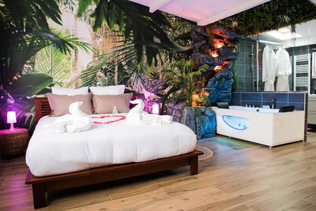 Secret Suite "Jungle" - Jacuzzi Privatif - Gare Rer C - Proche Paris 奥尔日河畔布雷蒂尼 外观 照片