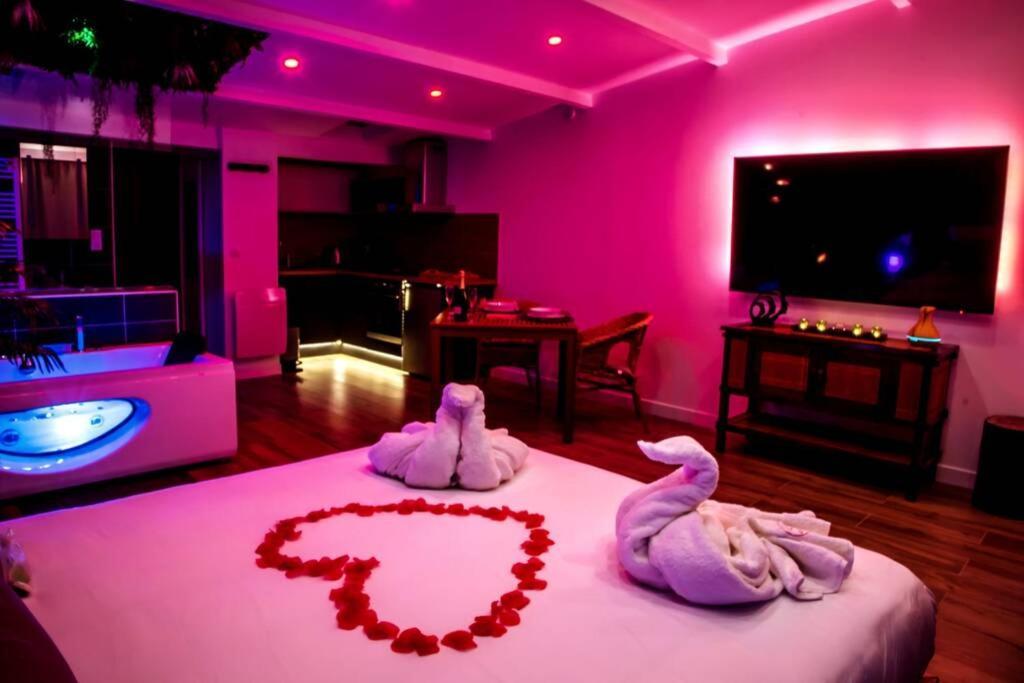 Secret Suite "Jungle" - Jacuzzi Privatif - Gare Rer C - Proche Paris 奥尔日河畔布雷蒂尼 外观 照片
